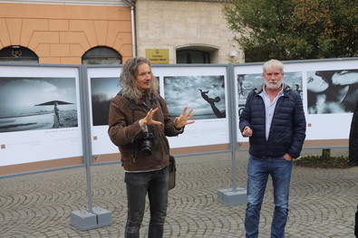 Vancsó Zoltán és Szebeni-Szabó Róbert a megnyitón. Fotó: Albert Levente