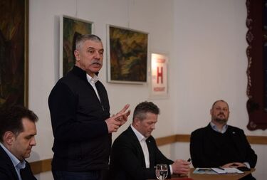 Antal Árpád, Tamás Sándor, Benedek-Huszár János és Demeter Zoltán a baróti kerekasztal-beszélgetésen. Fotó: Facebook / Tókos Csaba