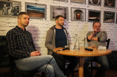 Szálinger Balázs, Csender Levente és Lövétei Lázár László a Teinben.  Fotó: Albert Levente