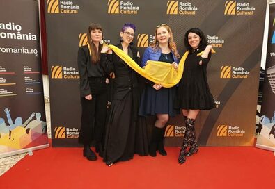 Flavia Giurgiu (az előadás koreográfusa), Anna Maria Popa (a színház igazgatója), Raluca Rădulescu (főszerkesztő, Radio România Cultural), Andreea Săndulescu (díszlettervező). Foto: tam.ro