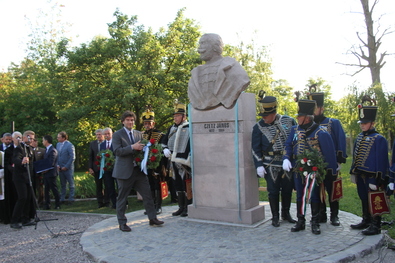 A szobor Demeter István alkotása. Fotók: Albert Levente