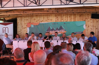 Kárpát-medencei magyar kerekasztal. Fotó: Albert Levente