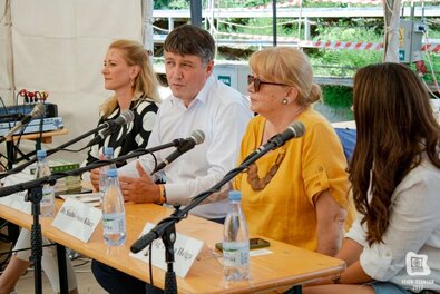 Novák Krisztina, Vass Levente, Szabó-Sóos Klára és Virág Tímea Helga. Fotó: Facebook / Tusványos