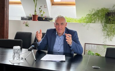 Édler András a csütörtöki sajtótájékoztatón. Fotó: Nagy D. István