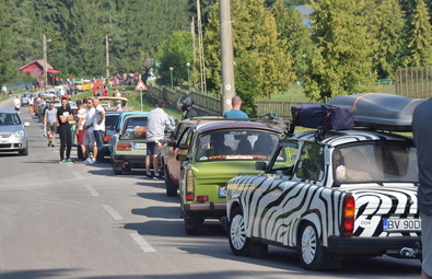 Sorakoznak a csinosított verdák Kovásznán. Fotó: Vajna János