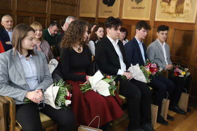 Szent György ösztöndíjas diákok a díjátadón.  Fotó: Albert Levente