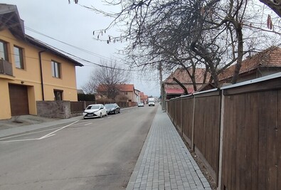 A Purczell János utca – három automatánál lehet parkolójegyet váltani. A szerző felvétele