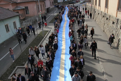 Az összetartozás székely zászlaja