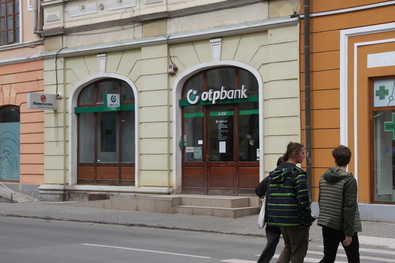 Az OTP Bank sepsiszentgyörgyi fiókja. Fotó: Albert Levente