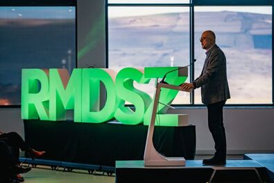 Kelemen Hunor politikai beszámolója az SZKT ülésén. Fotó: rmdsz.ro