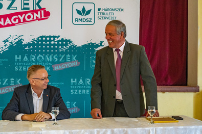 Az eddigi elnököknek szavaztak bizalmat (Tisztújító  közgyűlés  Kézdiszentkereszten  és  Bélafalván)