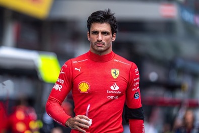 Carlos Sainz két helyet esett vissza. Fotó: Facebook / Scuderia Ferrari