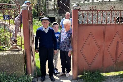 Török Jánost a hadsereg, a prefektúra, valamint a helyi önkormányzat képviselői köszöntötték májusban, 102 éves születésnapján. Nagy D. István felvétele