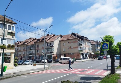 A forgalmasabb gyalogátkelőkhöz gombnyomással működő villanyrendőröket helyeznek ki. A szerző felvétele