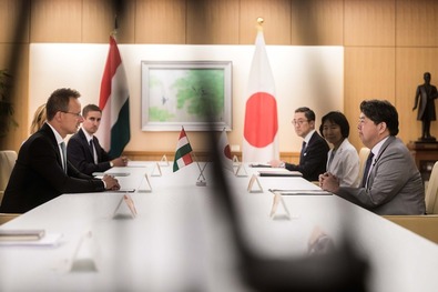 Szijjártó Péter Japánban. Fotó: Facebook / Szijjártó Péter