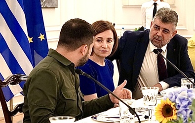 Marcel Ciolacu Volodimir Zelenszkij ukrán elnökkel is tárgyalt. Fotó: gov.ro