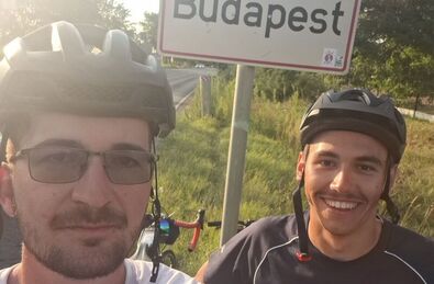 Bende Márk és Baconi Botond Budapest határában. Fotó: Bende Márk
