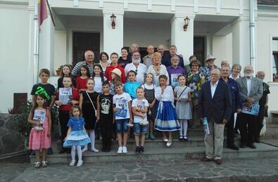 Az idei csernátoni IKA művésztelep alkotói. Fotó: Facebook / Székely Géza