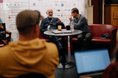 A székelyudvarhelyi könyvbemutatón. Fotó: Bartalis Előd