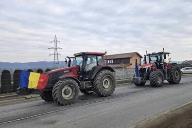 Traktor és utánfutó a közutakon