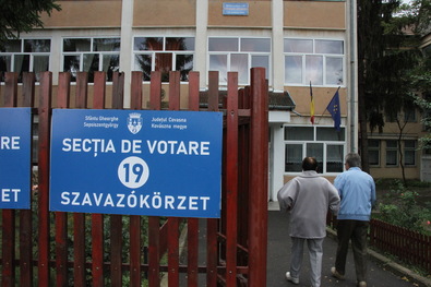 A demokrácia sérülne (Antal  Árpád  a  választások  összevonásáról)