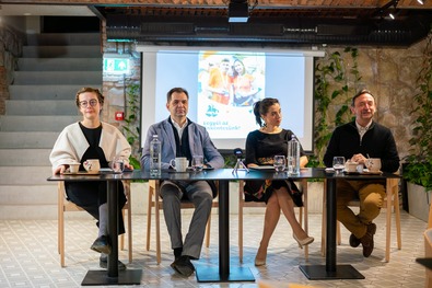 Knop Ildikó, Antal Árpád, Vargha Fruzsina és Erdély András a tegnapi sajtó­tájékoztatón. Fotó: Kristó-Gothárd Hunor