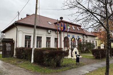 Fejlődik Kökös