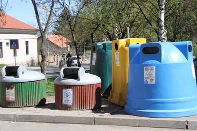 A szelektív kukákat is rongálják (Betétdíjas  visszaváltás)
