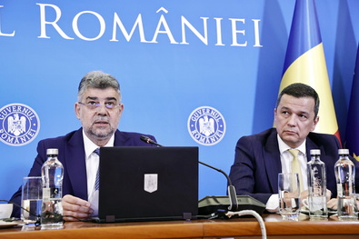 Marcel Ciolacu nyilatkozik a temesvári kihelyezett kormányülés előtt. Fotó: gov.ro