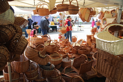 Kosarak a Szent György-napi kézművesvásárban. Fotó: Albert Levente