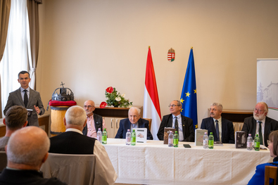 Hitünk a megtartónk (Kárpátországi szolgálat)