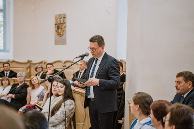 Vincze Loránt a templomszentelőn. Fotó: Facebook / Vincze Loránt