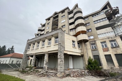 Az évek óta szétverve árválkodó helyszín. A szerző felvétele