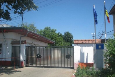 Luxusbörtönök kellenek (Kármentő)
