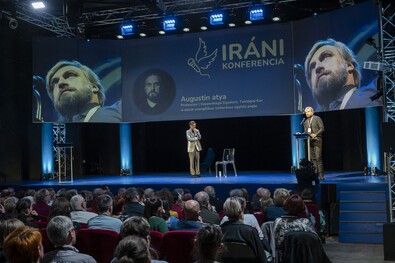 Jelenet az Iráni konferenciából. Fotó: Barabás Zsolt