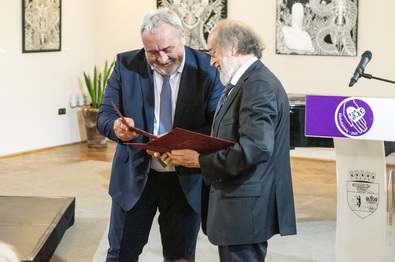 Borcsa Jánosnak átadták a Pro Urbe díjat