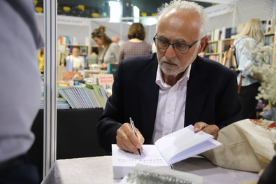 Romsics Ign'c dedik'l a SepsiBookon. Fotó: Albert Levente
