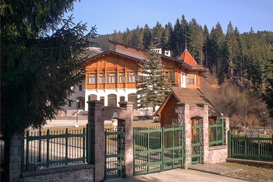 Felújítják a Ceaușescu-villa zöldövezetét (Kovászna)