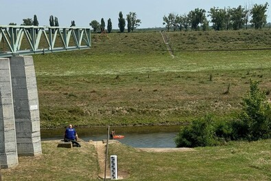 A Fekete-Kőrös Nagyzerindnél. A meder alján folydogál. Fotó: Facebook / ANAR