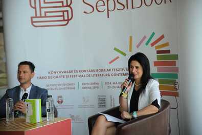 Antalka Ágota a SepsiBookon. Fotó: Facebook / SepsiBook