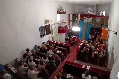 Orgonaművészek szólaltatták meg a felújított orgonát (Csomakőrös)