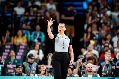 Györgyi Viola az olimpián a női elődöntőben és a döntőben is bíráskodhatott. Fotó: FIBA
