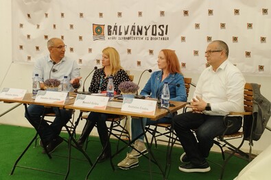 Sztojka Attila, Sándor Krisztina, Benkő Erika és Asztalos Csaba. A szerző felvétele