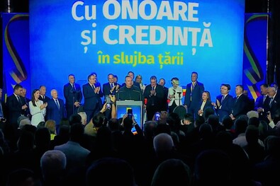 Nicolae Ciucă pártja egyhangú támogatásával indul az államfői székért. Fotó: Facebook / Alina Ghorghiu