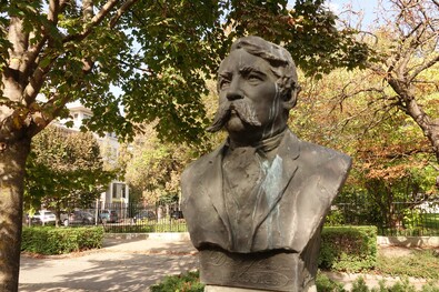 Az 1803-ban ezen a napon született Deák Ferenc (elhunyt 1876. január 28-án) – „a haza bölcse” – mellszobra Sopronban – Kutas László alkotása, 2003. Fotó: Szekeres Attila