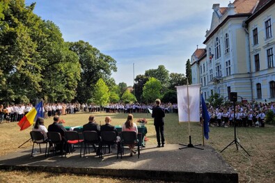 Tanévnyitó a marosvásárhelyi katolikus iskolában. Fotó: romkat.ro. Molnár Miklós Csaba felvétele