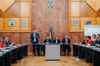 Borboly Csaba, Bíró Barna Botond, Balogh Krisztina megyei főjegyző és Barti Tihamér. Fotó: Facebook/ Bíró Barna Botond