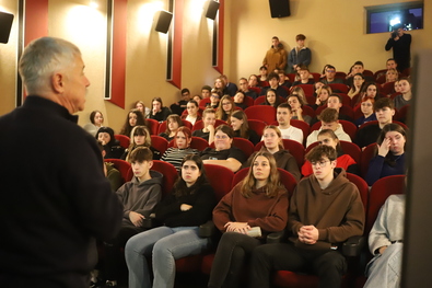 Tamás Sándor előadást tart. Fotó: Albert Levente