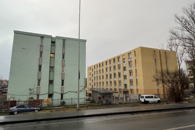 Az Oltmező utcai szociális tömbházak -- lakóit évente újraértékelik. A szerző felvétele