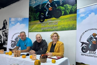 Az idei jótékonysági akcióról Costi Popică, Márk András és Deák Éva számolt be. Fotó: Kovács Zsolt